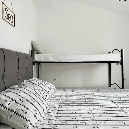 Apartment Tolic *
